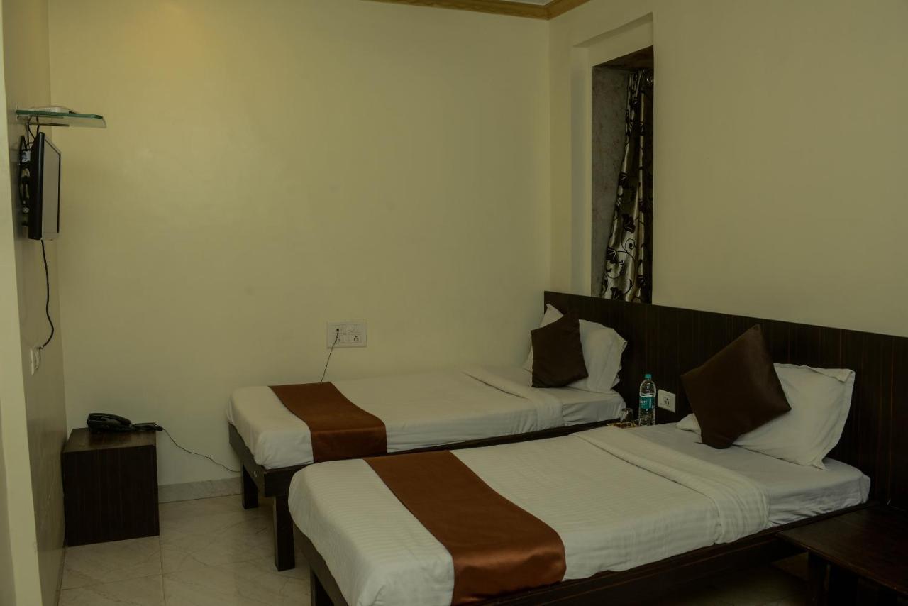 Hotel National มุมไบ ภายนอก รูปภาพ