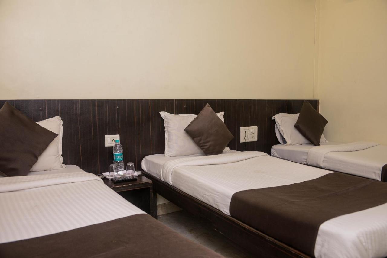 Hotel National มุมไบ ภายนอก รูปภาพ